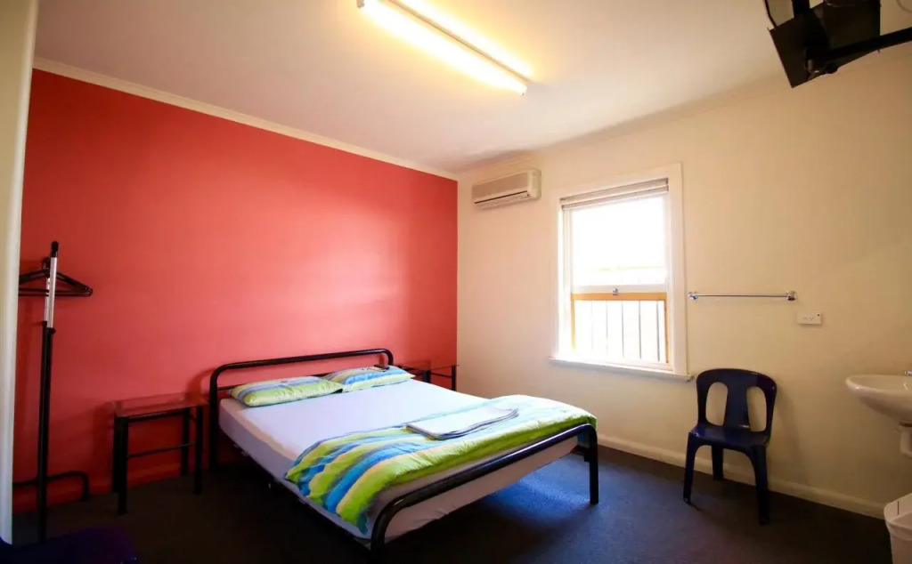 The Guesthouse - Hostel