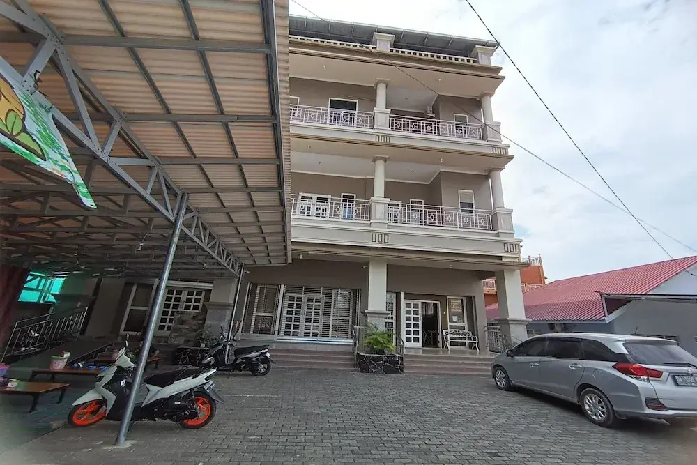 Hotel O Pondok Puti Sartika SyariahNearPasar Jumat Aluh Aluh