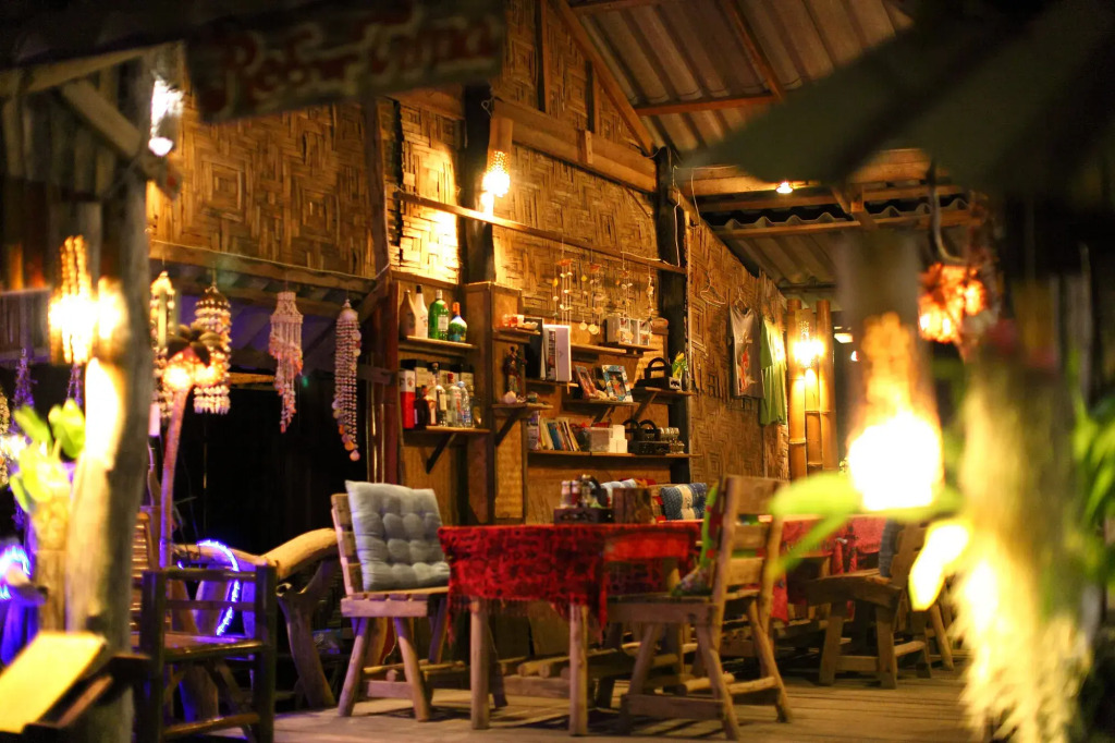 PP Red Tuna Hut
