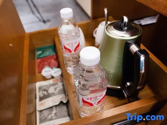 James Joyce Coffetel (Anping Hongqi Street)