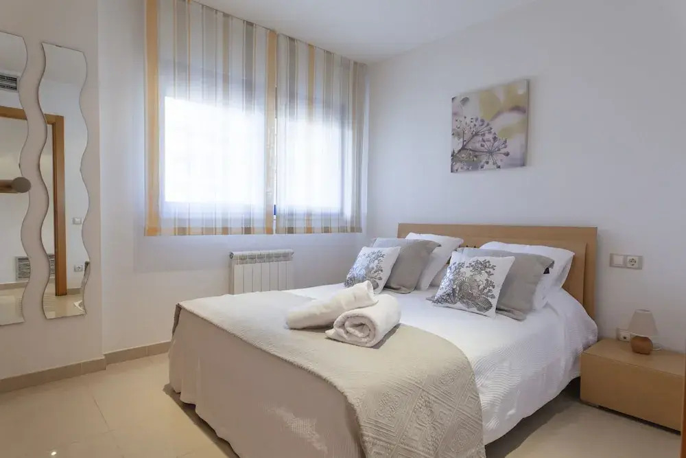 T&H Les Ones Family Apartments