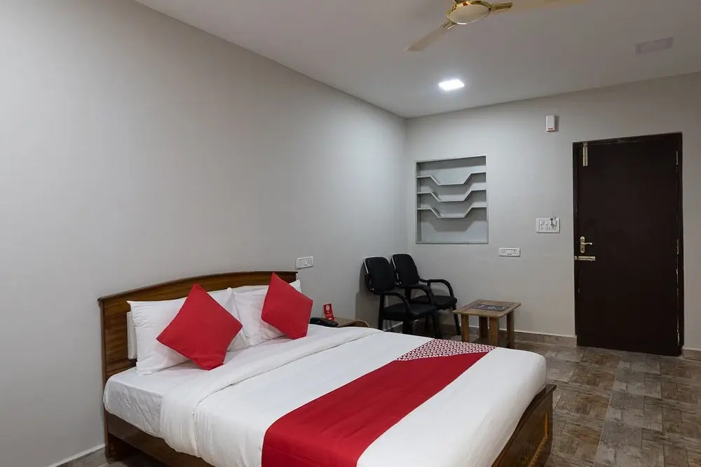 Capital O 39352 Nestle Inn