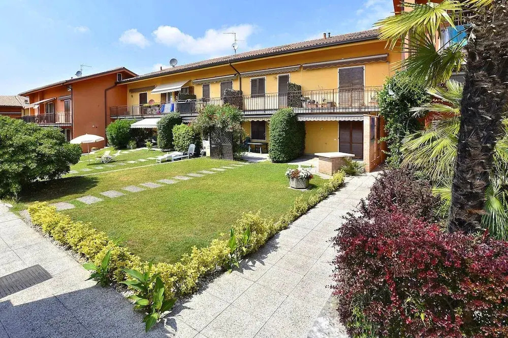 Apartment With one Bedroom in Pacengo, With Shared Pool, Furnished Terrace and Wifi - Near the Beach