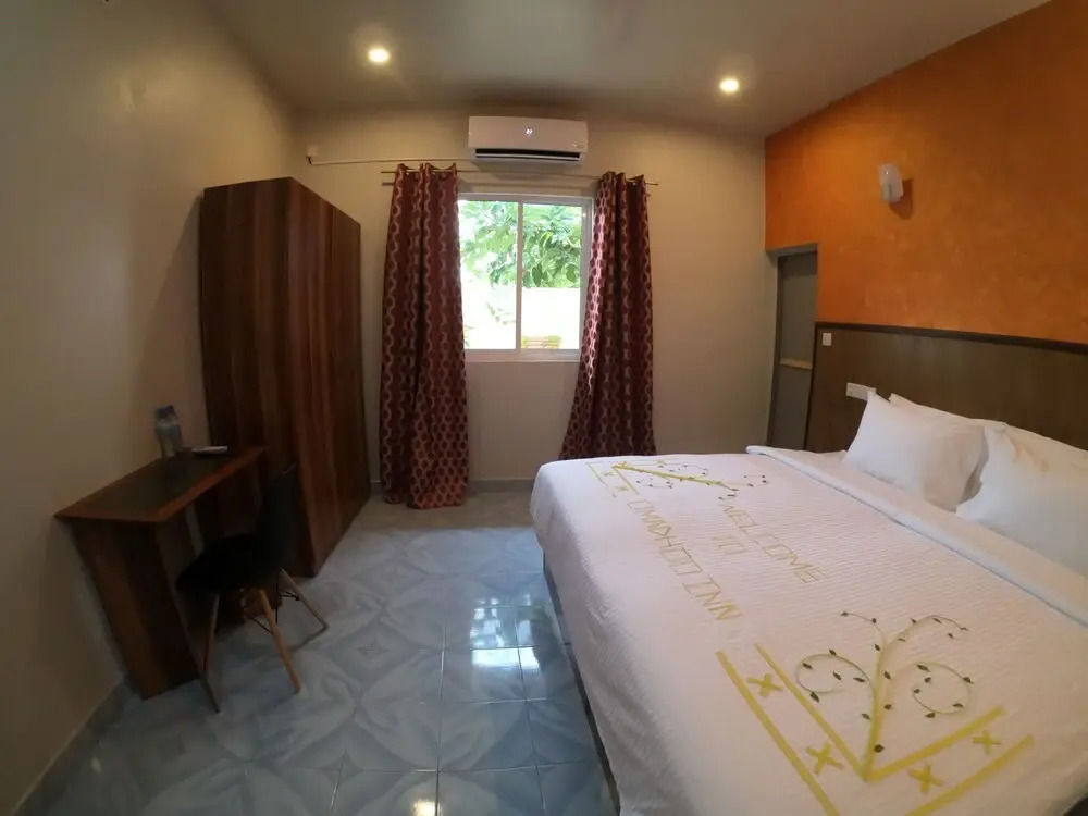 Omadhoo Inn