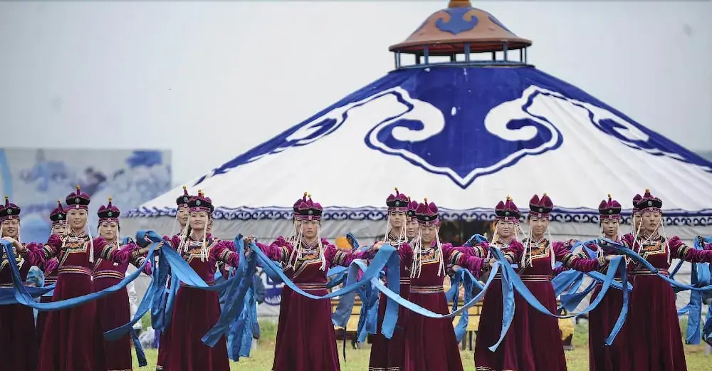 Xilingol Auspicious Horses