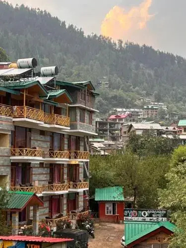 YOLO Backpackers Hostel