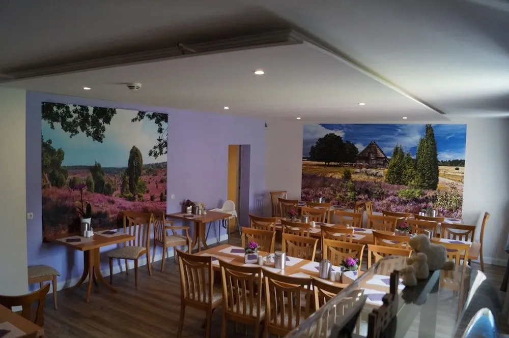 Hotel Tini