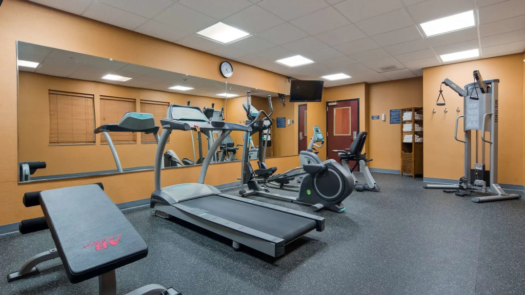 Best Western Plus Hiawatha Hotel