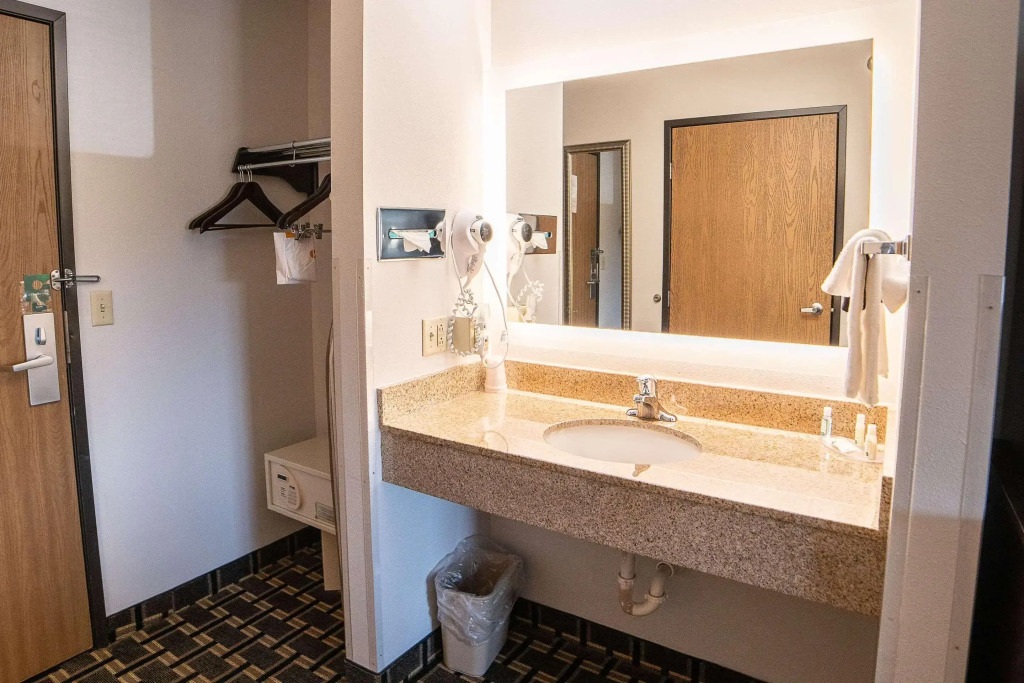 Quality Inn & Suites Watertown near Prairie Lakes Ice Arena