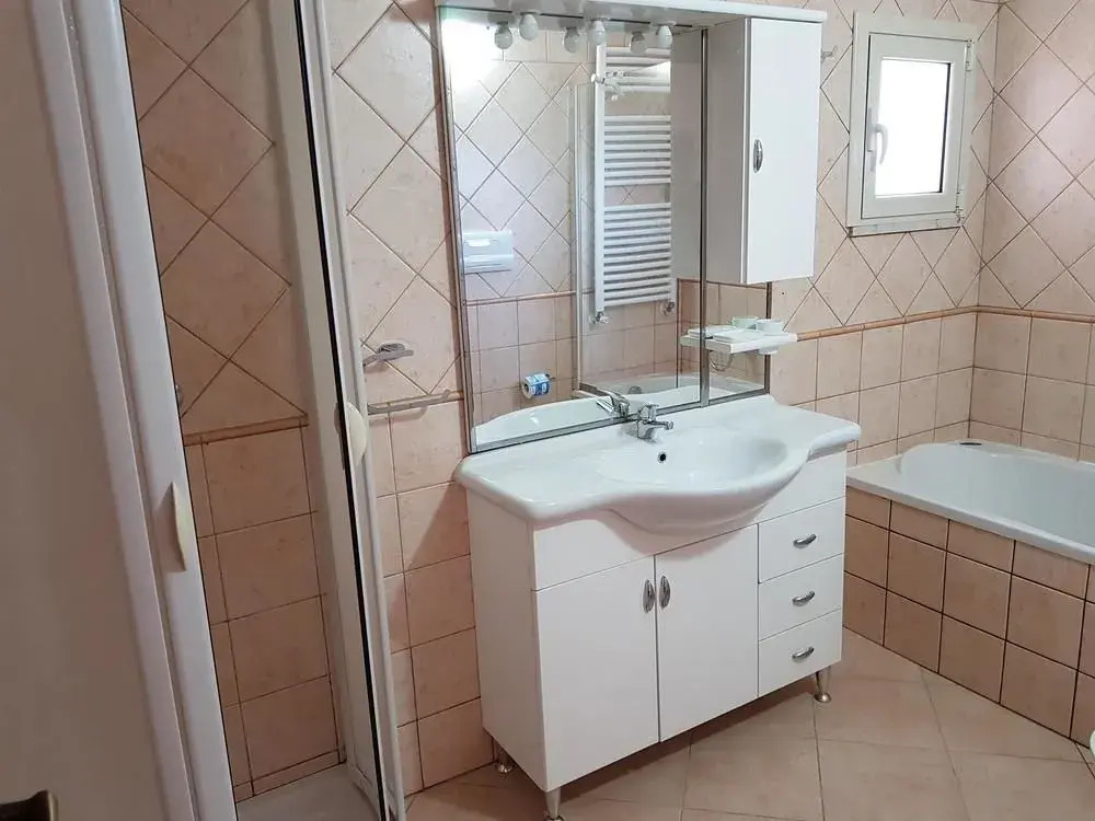 Emporium Guest House