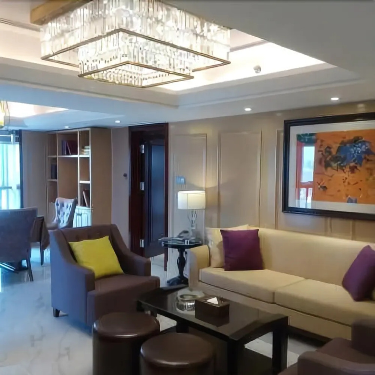 Golden NO.1 Hotel(黄金壹号酒店（陶瓷琉璃馆理工大店）)