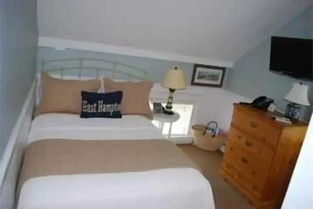 The Hedges Inn