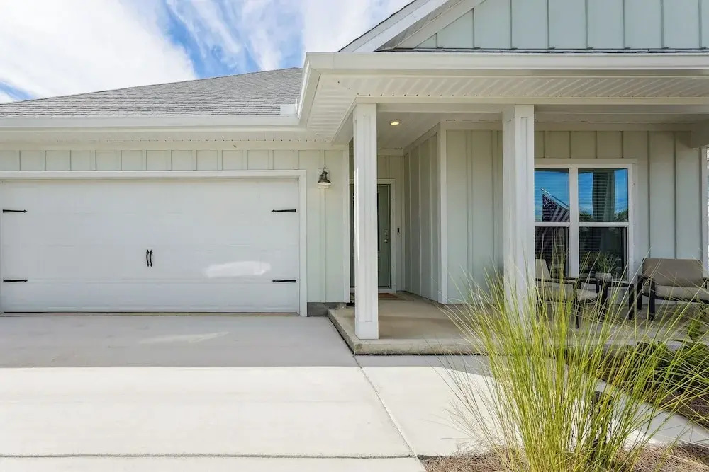 Port St Joe Escape w/ Golf Cart & Pool Access