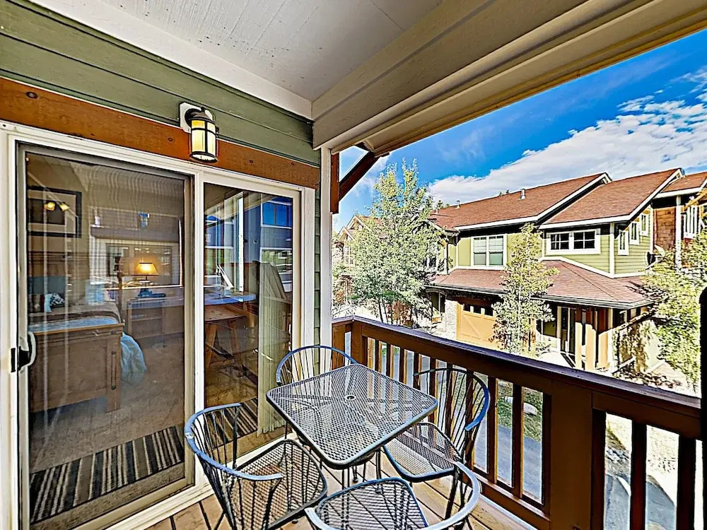 New Listing! End-unit Townhome W/ Private Hot Tub 2 Bedroom Townhouse