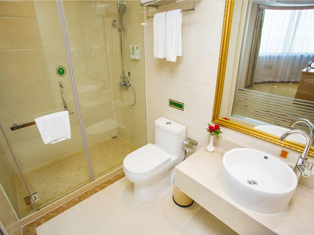 Vienna International Hotel Shanghai Pudong New District Dishui Lake Univeristy City
