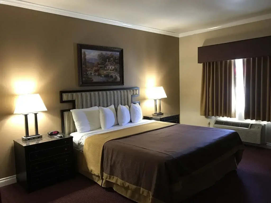 Hotel Saddleback