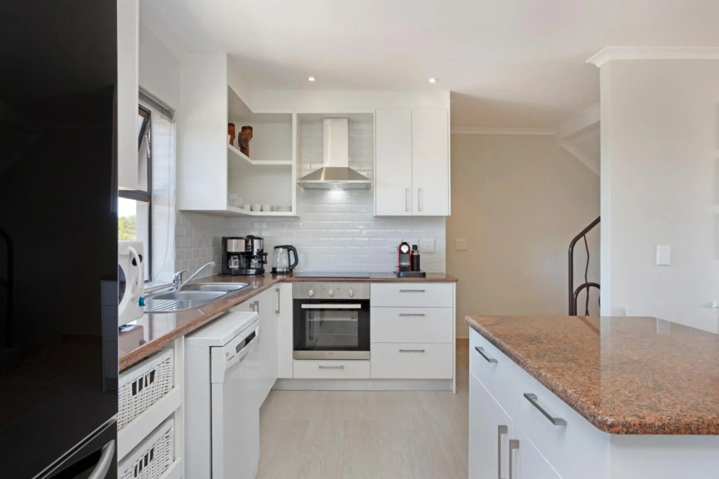35 Island View by HostAgents