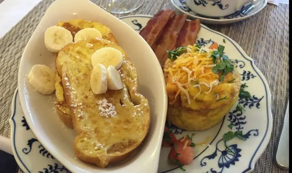 Chantilly Lace Country Inn - Bed And Breakfast - Adult Only