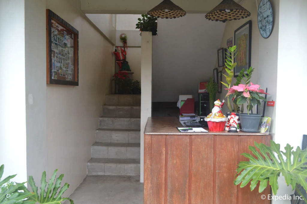 Lazea Tagaytay Inn