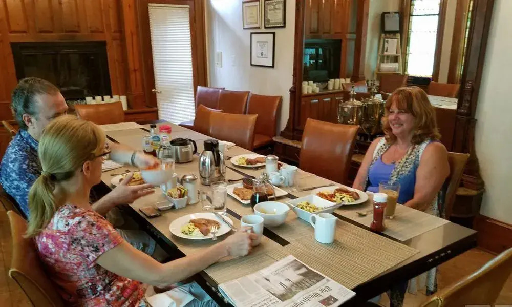 Mt Vernon Square Bed and Breakfast