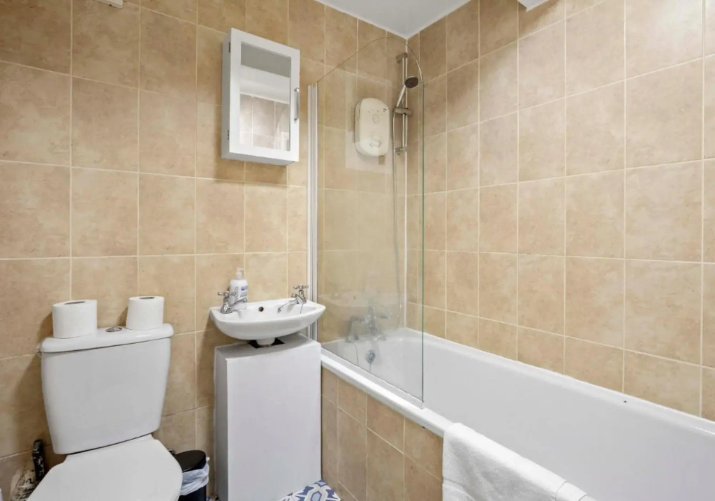 Queens Apartment | By My Getaways | Free parking for one car