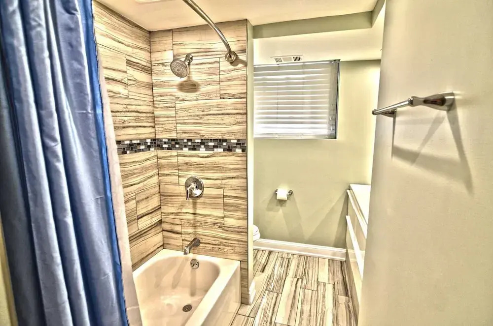 1717 Northwest Apartment #1030 - 2 Br Apts