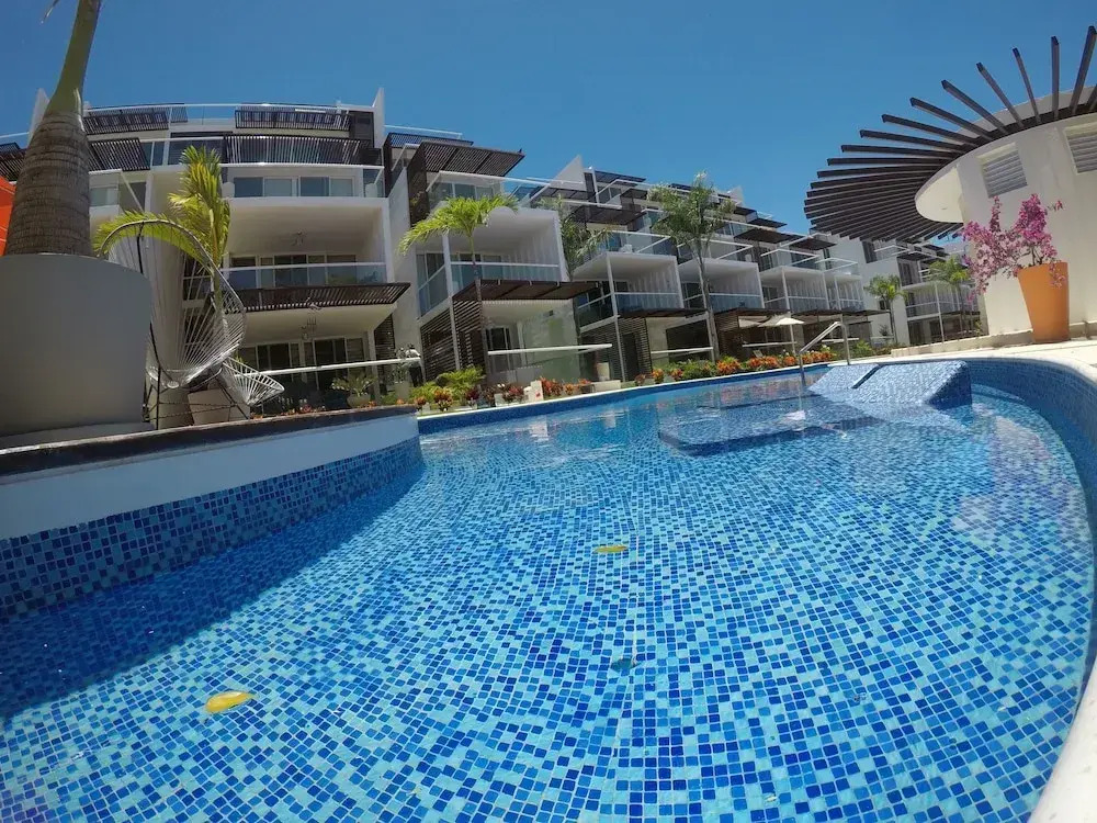 Terrazas Luxury Condos by Kiin