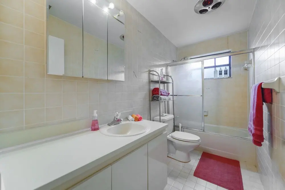 Great 3BR family house. Pool n Billiards