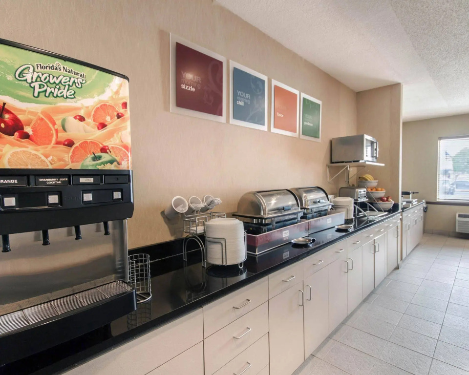 Comfort Suites University