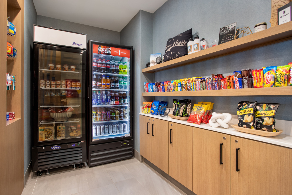 Holiday Inn Express & Suites Terre Haute by IHG