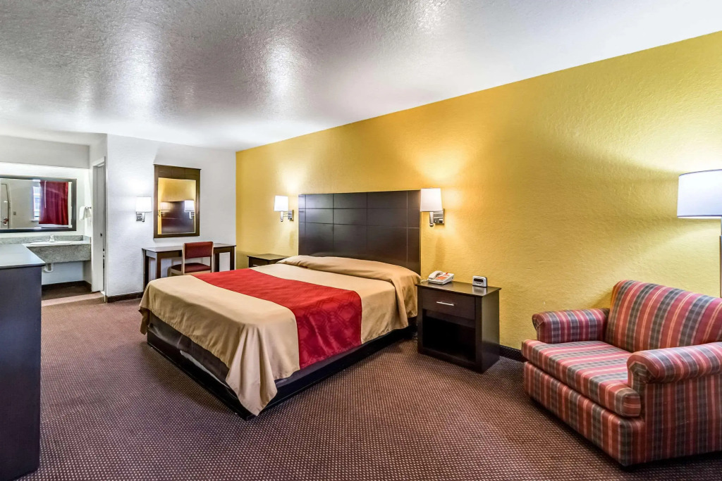 Econo Lodge Near Lackland Air Force Base-SeaWorld