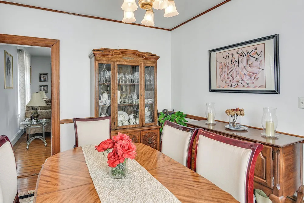Walk to Wharf & Beaches! Newport Home w/ Patio
