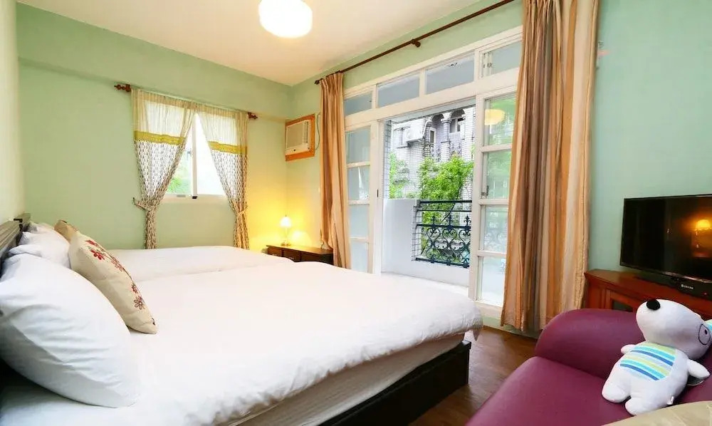 Aqua B&B