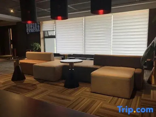 Sunflower Hotel (Beijing Sanlitun Industrial Park)