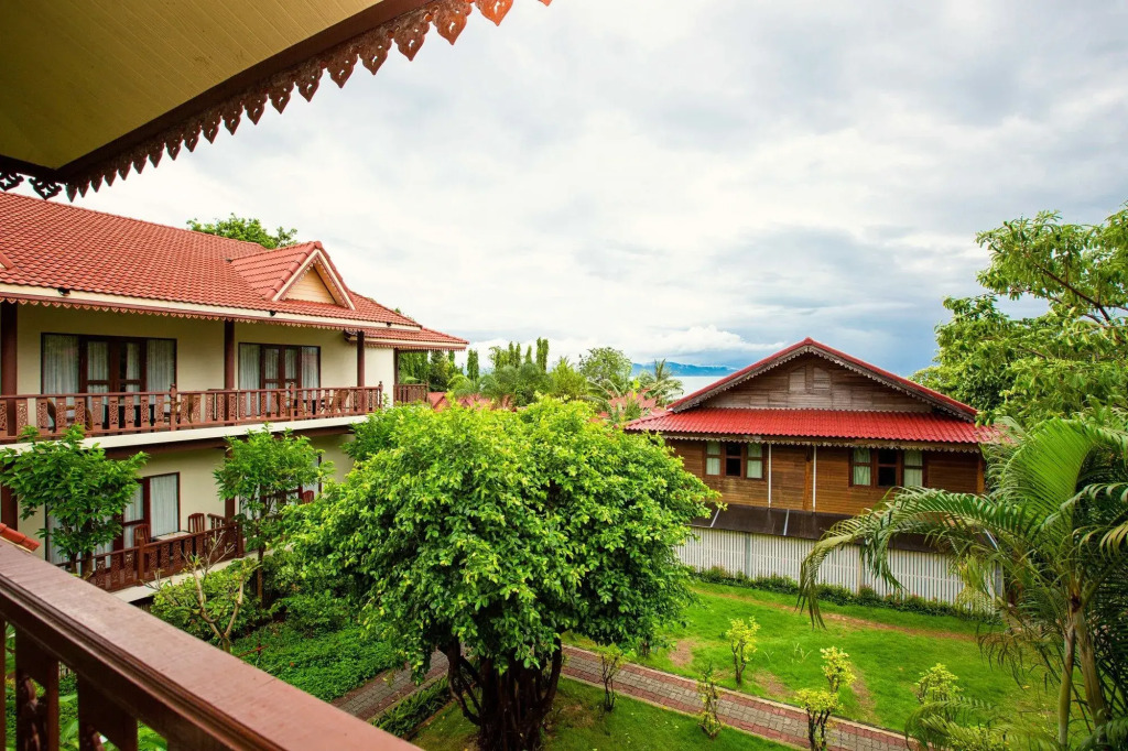 Buri Beach Resort