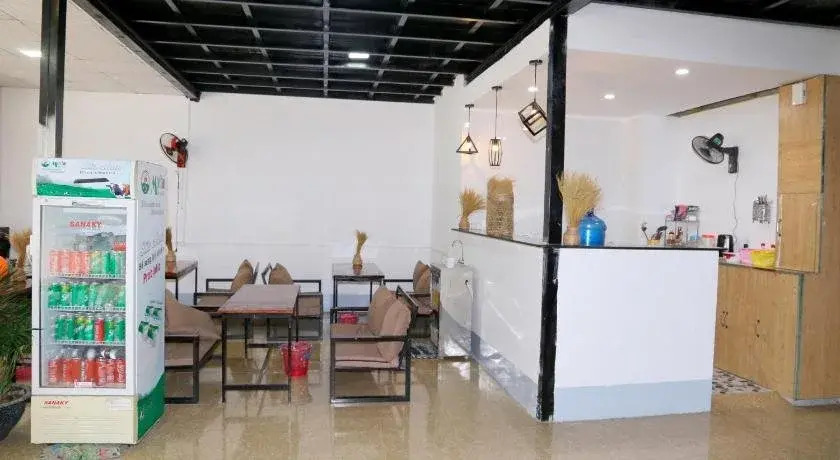 Giang Son Hostel
