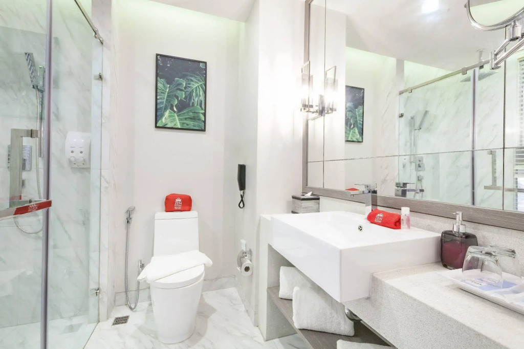 Zen Premium Patak Karon Beach