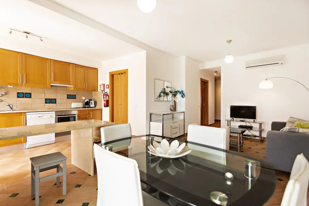 Cam lia in Tavira With 2 Bedrooms and 2 Bathrooms