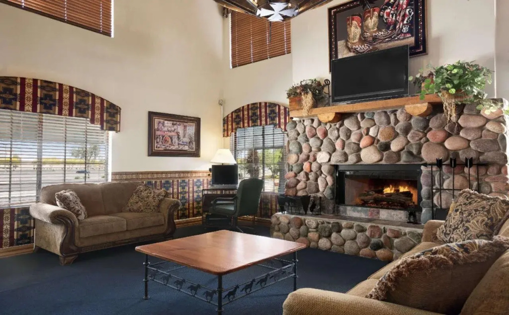 The Hotel Serene Glendale Peoria, Surestay Collection by Best Western