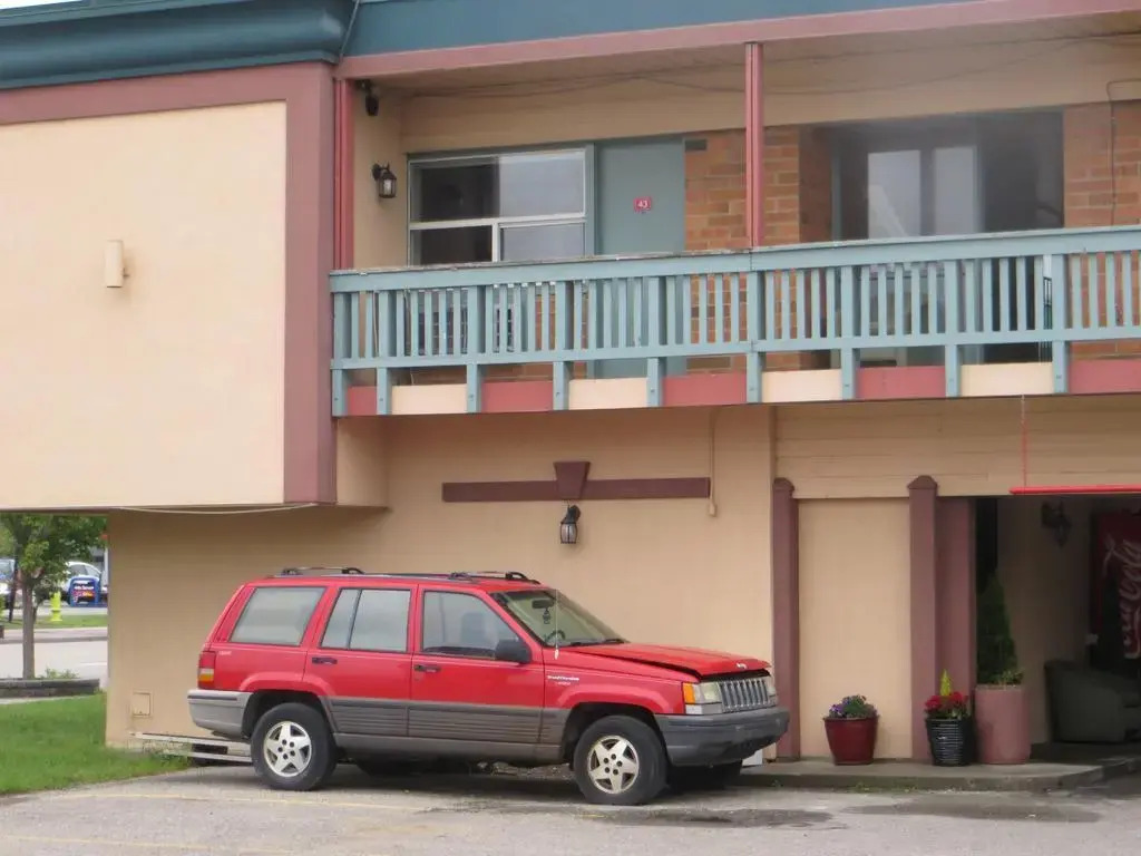 Red Carpet Inn & Suites