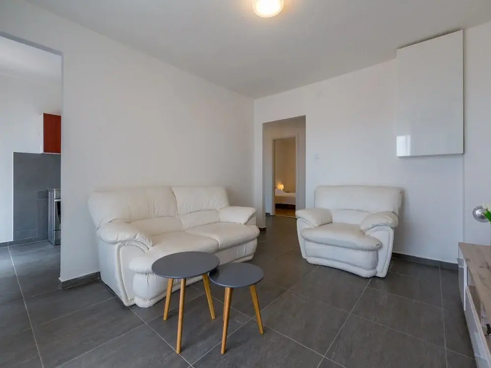 Apartments Azzaro