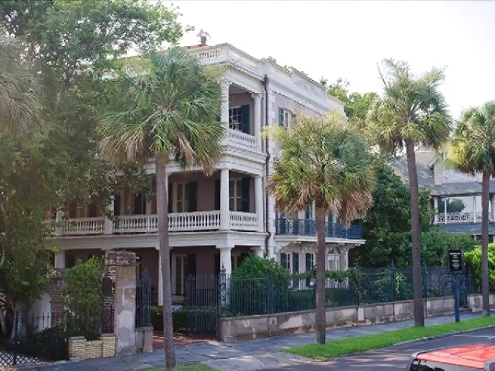 21 East Battery Bed & Breakfast