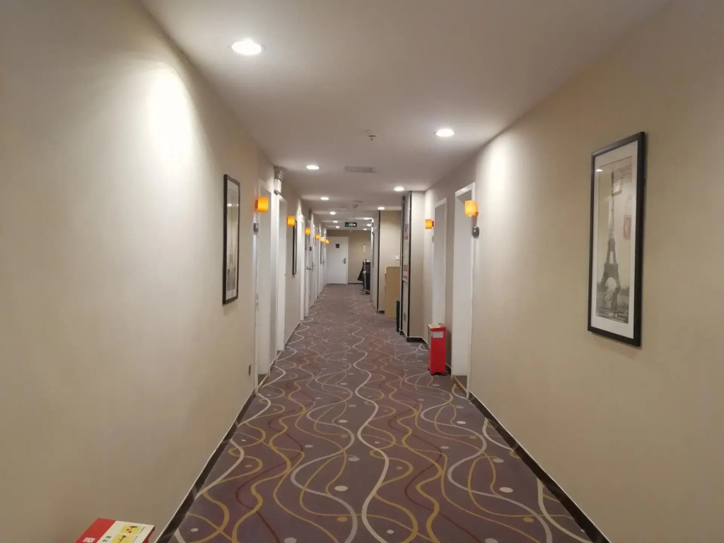 7 Days Premium·Jinan Jinger Road XishiChang