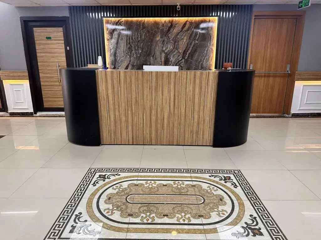 Royal Ezel Hotel