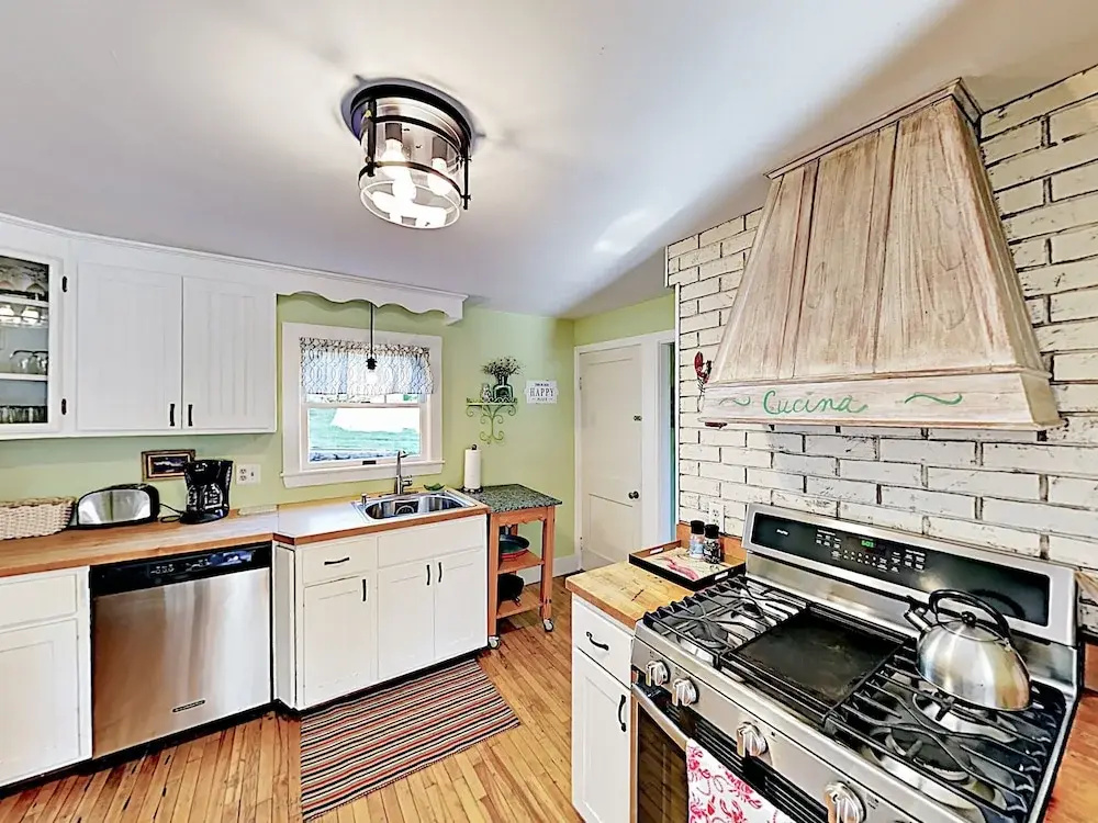 1 Tupper Rd House - 3 Br Home