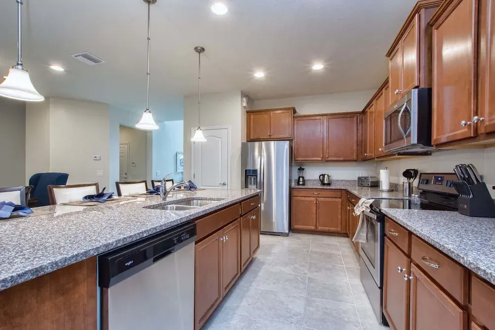 Windsor at Westside-8 Bedrooms House w/pool-3711WW