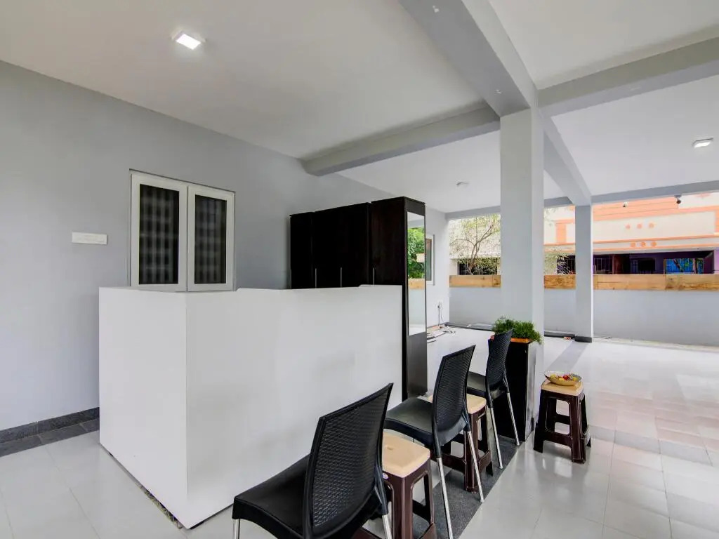 Royal Stay by OYO Rooms