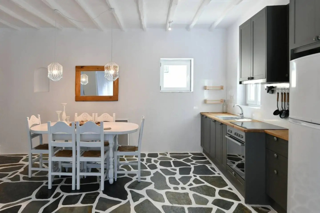Santa Flora 3 Bedroom House â Parikiaâs Edge