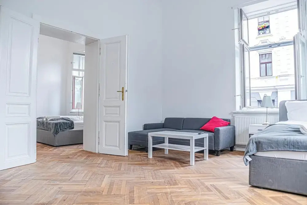 Stylish 2BR Apt Near AKH Easy Center