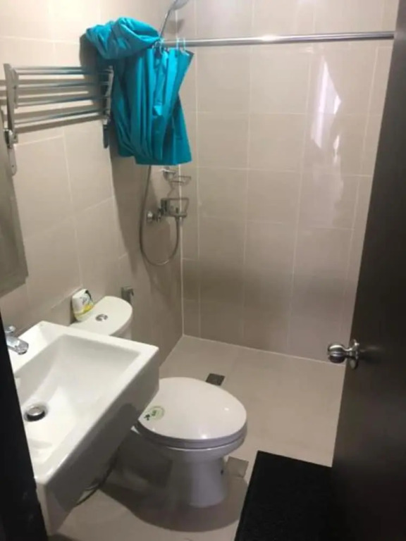 Cubao ManhattanHeights Unit 5H Tower C